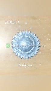 Hoa Lá Sắt Dập Mỹ Thuật